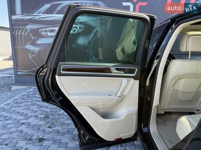 Черный Фольксваген Туарег, объемом двигателя 3 л и пробегом 279 тыс. км за 20400 $, фото 51 на Automoto.ua