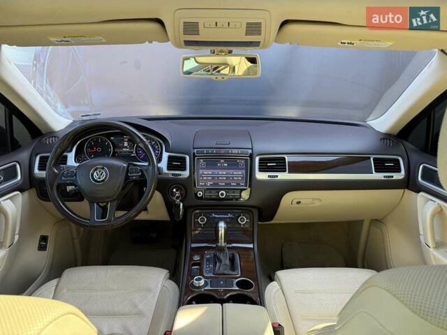 Черный Фольксваген Туарег, объемом двигателя 3 л и пробегом 279 тыс. км за 20400 $, фото 56 на Automoto.ua