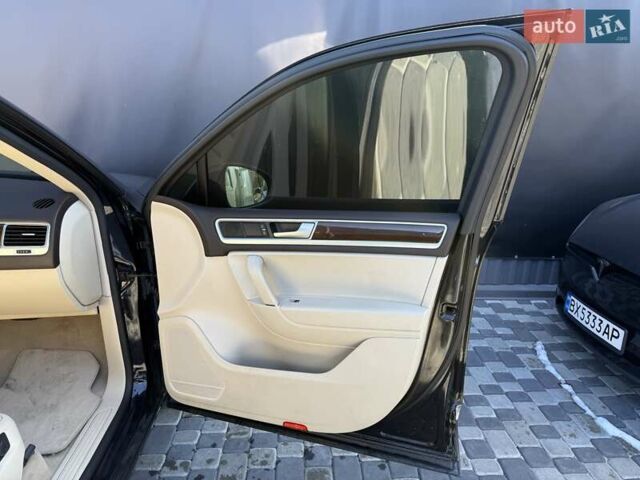 Черный Фольксваген Туарег, объемом двигателя 3 л и пробегом 279 тыс. км за 20400 $, фото 41 на Automoto.ua