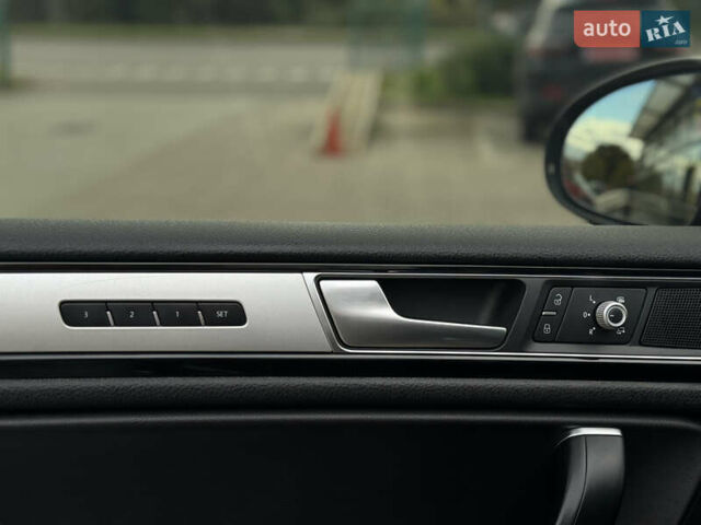 Черный Фольксваген Туарег, объемом двигателя 3 л и пробегом 242 тыс. км за 27999 $, фото 16 на Automoto.ua