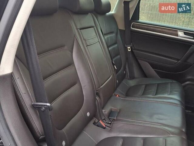 Черный Фольксваген Туарег, объемом двигателя 3 л и пробегом 187 тыс. км за 29970 $, фото 60 на Automoto.ua