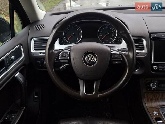 Черный Фольксваген Туарег, объемом двигателя 3 л и пробегом 187 тыс. км за 29970 $, фото 67 на Automoto.ua
