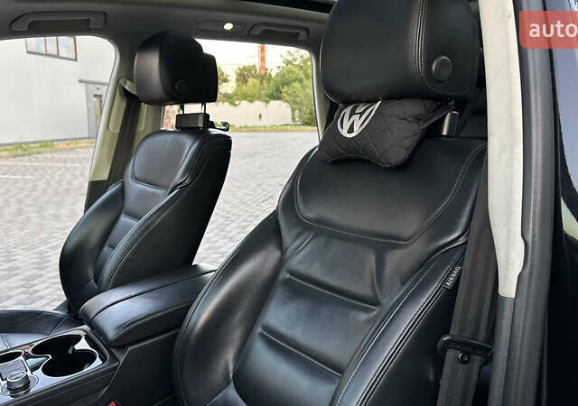 Черный Фольксваген Туарег, объемом двигателя 2.97 л и пробегом 288 тыс. км за 25850 $, фото 66 на Automoto.ua