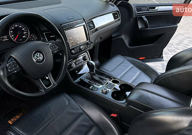 Черный Фольксваген Туарег, объемом двигателя 2.97 л и пробегом 288 тыс. км за 25850 $, фото 70 на Automoto.ua