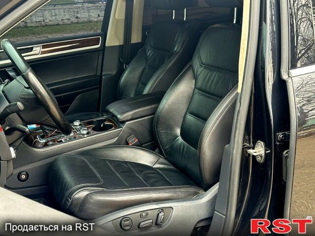 Чорний Фольксваген Туарег, об'ємом двигуна 3 л та пробігом 212 тис. км за 30500 $, фото 11 на Automoto.ua