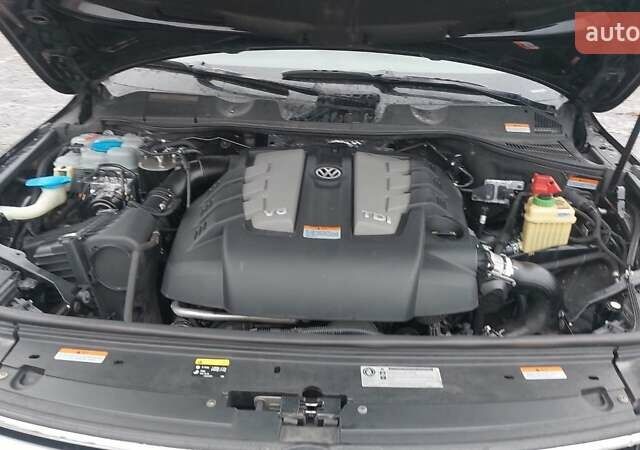 Черный Фольксваген Туарег, объемом двигателя 3 л и пробегом 250 тыс. км за 29500 $, фото 6 на Automoto.ua