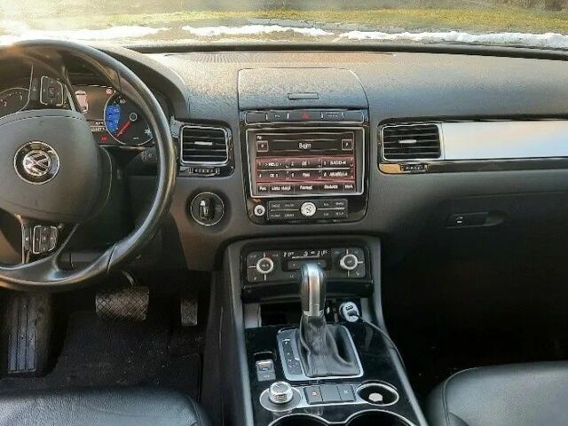 Черный Фольксваген Туарег, объемом двигателя 3 л и пробегом 197 тыс. км за 9300 $, фото 9 на Automoto.ua