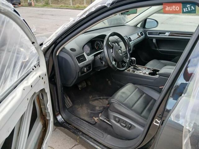 Чорний Фольксваген Туарег, об'ємом двигуна 3.6 л та пробігом 252 тис. км за 12500 $, фото 2 на Automoto.ua