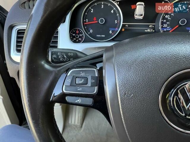 Черный Фольксваген Туарег, объемом двигателя 3 л и пробегом 279 тыс. км за 20400 $, фото 34 на Automoto.ua