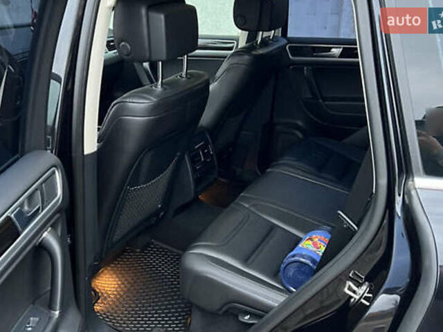 Черный Фольксваген Туарег, объемом двигателя 2.97 л и пробегом 99 тыс. км за 25100 $, фото 9 на Automoto.ua