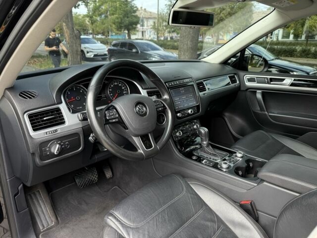 Черный Фольксваген Туарег, объемом двигателя 3 л и пробегом 212 тыс. км за 28999 $, фото 15 на Automoto.ua