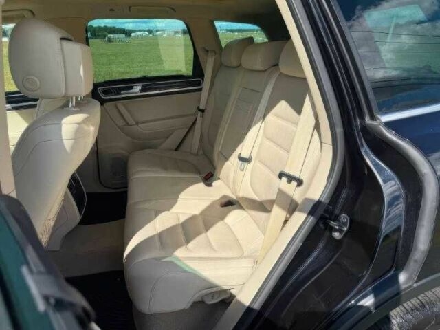 Черный Фольксваген Туарег, объемом двигателя 3.6 л и пробегом 119 тыс. км за 12100 $, фото 10 на Automoto.ua