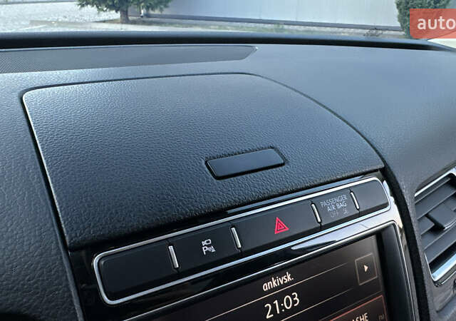 Черный Фольксваген Туарег, объемом двигателя 2.97 л и пробегом 288 тыс. км за 25850 $, фото 90 на Automoto.ua