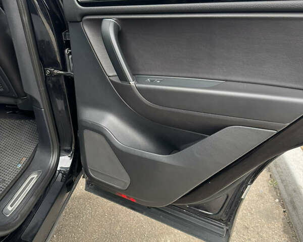 Черный Фольксваген Туарег, объемом двигателя 3 л и пробегом 249 тыс. км за 29900 $, фото 23 на Automoto.ua