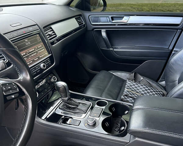 Черный Фольксваген Туарег, объемом двигателя 3 л и пробегом 231 тыс. км за 30500 $, фото 12 на Automoto.ua