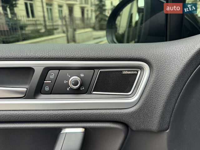 Черный Фольксваген Туарег, объемом двигателя 3 л и пробегом 159 тыс. км за 27900 $, фото 24 на Automoto.ua