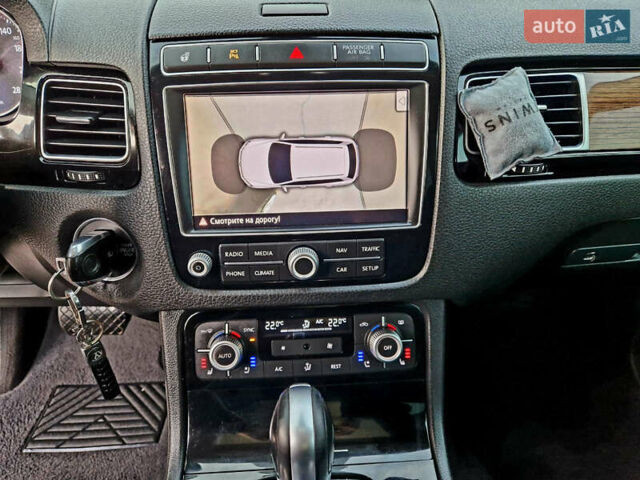 Черный Фольксваген Туарег, объемом двигателя 3 л и пробегом 225 тыс. км за 30000 $, фото 37 на Automoto.ua