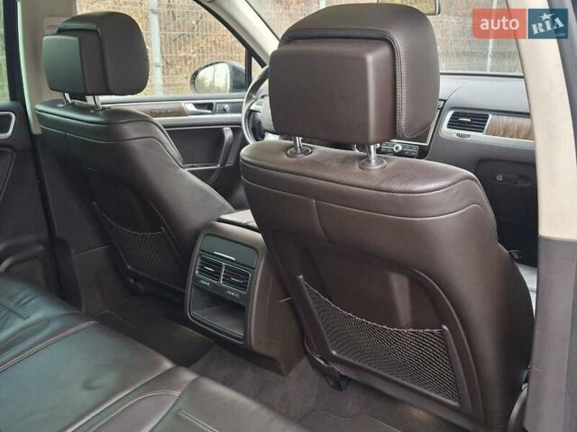 Черный Фольксваген Туарег, объемом двигателя 3 л и пробегом 187 тыс. км за 29970 $, фото 62 на Automoto.ua