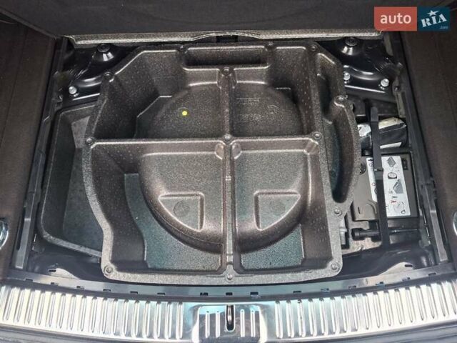 Черный Фольксваген Туарег, объемом двигателя 3 л и пробегом 187 тыс. км за 29970 $, фото 22 на Automoto.ua