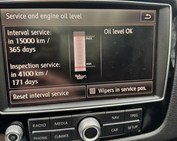 Черный Фольксваген Туарег, объемом двигателя 3 л и пробегом 250 тыс. км за 29500 $, фото 3 на Automoto.ua