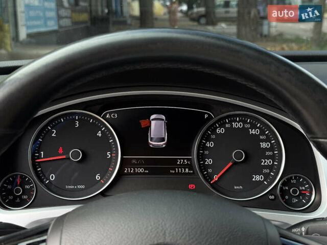 Черный Фольксваген Туарег, объемом двигателя 3 л и пробегом 212 тыс. км за 28999 $, фото 30 на Automoto.ua