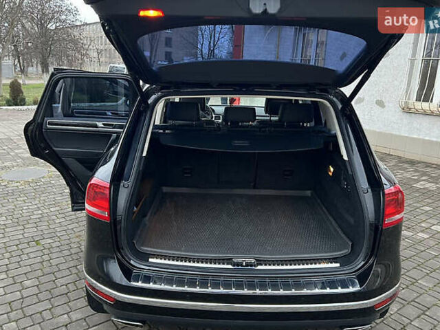 Черный Фольксваген Туарег, объемом двигателя 2.97 л и пробегом 99 тыс. км за 25100 $, фото 11 на Automoto.ua