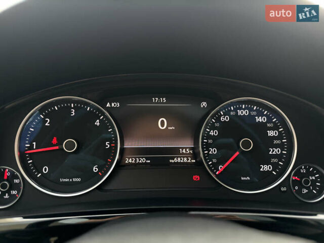 Черный Фольксваген Туарег, объемом двигателя 3 л и пробегом 242 тыс. км за 27999 $, фото 39 на Automoto.ua
