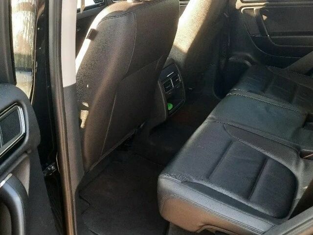 Черный Фольксваген Туарег, объемом двигателя 3 л и пробегом 197 тыс. км за 9300 $, фото 17 на Automoto.ua