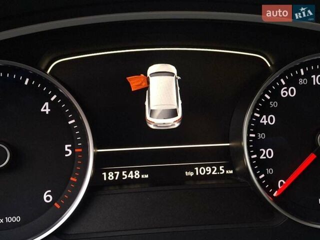 Черный Фольксваген Туарег, объемом двигателя 3 л и пробегом 187 тыс. км за 29970 $, фото 38 на Automoto.ua