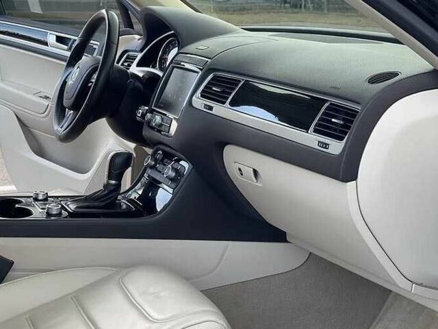 Фольксваген Туарег 2016 в Киеве на Automoto.ua Черный Фольксваген Туарег, объемом двигателя 3 л и пробегом 135 тыс. км за 23000 $, фото 15 на Automoto.ua