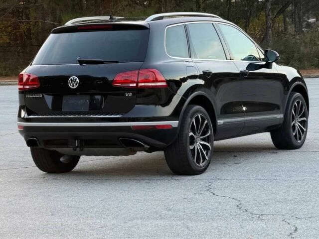 Черный Фольксваген Туарег, объемом двигателя 3.6 л и пробегом 78 тыс. км за 6100 $, фото 5 на Automoto.ua