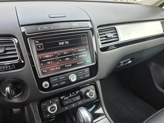 Черный Фольксваген Туарег, объемом двигателя 3 л и пробегом 197 тыс. км за 9300 $, фото 14 на Automoto.ua