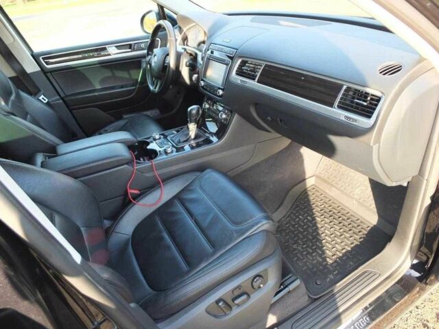 Чорний Фольксваген Туарег, об'ємом двигуна 3 л та пробігом 176 тис. км за 21600 $, фото 9 на Automoto.ua