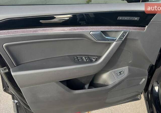 Черный Фольксваген Туарег, объемом двигателя 2.97 л и пробегом 108 тыс. км за 54500 $, фото 16 на Automoto.ua