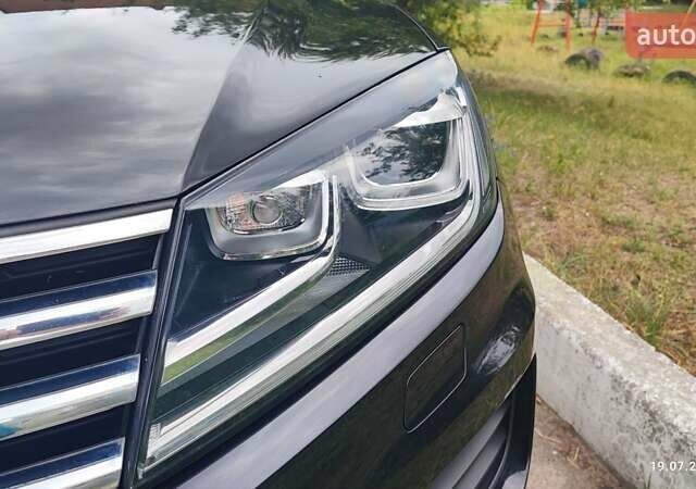 Чорний Фольксваген Туарег, об'ємом двигуна 2.97 л та пробігом 301 тис. км за 24800 $, фото 5 на Automoto.ua