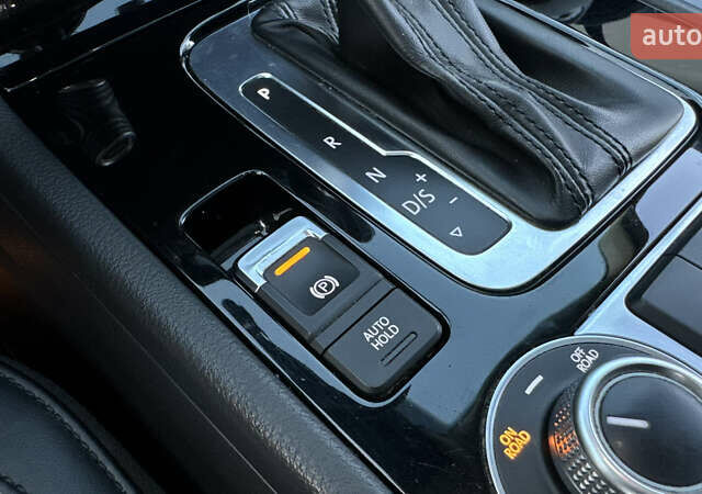 Черный Фольксваген Туарег, объемом двигателя 2.97 л и пробегом 288 тыс. км за 25850 $, фото 97 на Automoto.ua