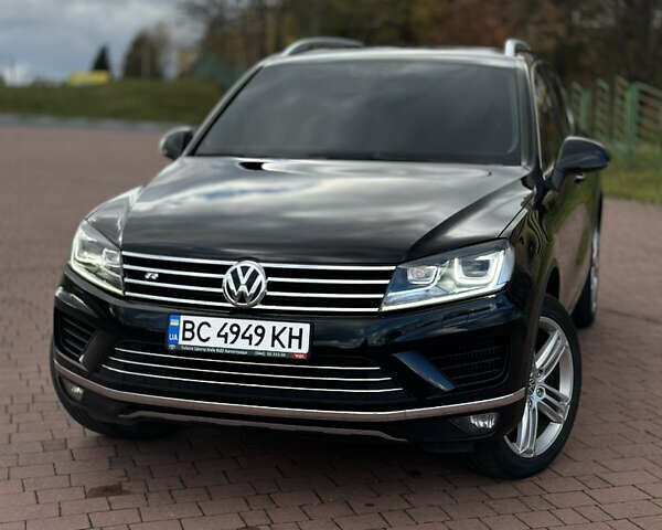 Черный Фольксваген Туарег, объемом двигателя 3 л и пробегом 231 тыс. км за 30500 $, фото 1 на Automoto.ua