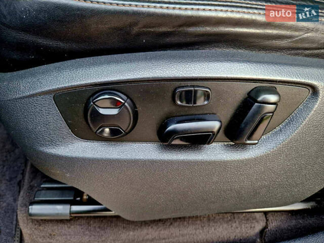 Черный Фольксваген Туарег, объемом двигателя 3 л и пробегом 225 тыс. км за 30000 $, фото 41 на Automoto.ua