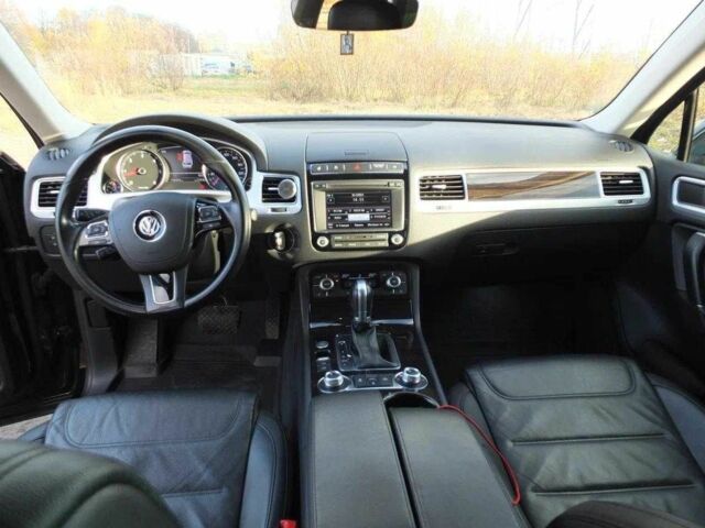 Чорний Фольксваген Туарег, об'ємом двигуна 3 л та пробігом 176 тис. км за 21600 $, фото 8 на Automoto.ua