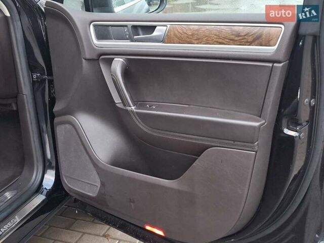 Черный Фольксваген Туарег, объемом двигателя 3 л и пробегом 187 тыс. км за 29970 $, фото 71 на Automoto.ua