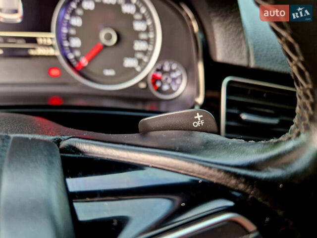 Черный Фольксваген Туарег, объемом двигателя 3 л и пробегом 225 тыс. км за 30000 $, фото 33 на Automoto.ua