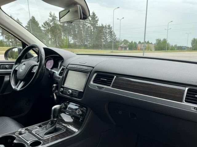 Черный Фольксваген Туарег, объемом двигателя 3 л и пробегом 134 тыс. км за 14300 $, фото 12 на Automoto.ua