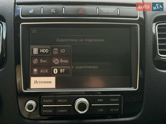 Черный Фольксваген Туарег, объемом двигателя 3 л и пробегом 242 тыс. км за 27999 $, фото 44 на Automoto.ua