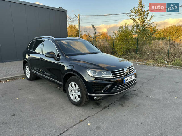 Черный Фольксваген Туарег, объемом двигателя 2.97 л и пробегом 202 тыс. км за 25800 $, фото 2 на Automoto.ua