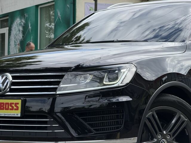 Черный Фольксваген Туарег, объемом двигателя 3 л и пробегом 212 тыс. км за 28999 $, фото 1 на Automoto.ua