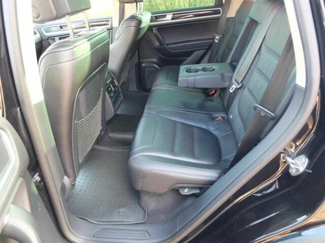 Чорний Фольксваген Туарег, об'ємом двигуна 3 л та пробігом 176 тис. км за 21600 $, фото 7 на Automoto.ua