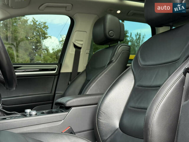 Черный Фольксваген Туарег, объемом двигателя 3 л и пробегом 212 тыс. км за 28999 $, фото 23 на Automoto.ua