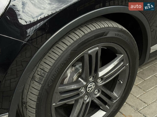 Черный Фольксваген Туарег, объемом двигателя 3 л и пробегом 212 тыс. км за 28999 $, фото 11 на Automoto.ua