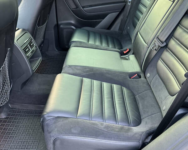 Черный Фольксваген Туарег, объемом двигателя 2.97 л и пробегом 166 тыс. км за 32000 $, фото 21 на Automoto.ua