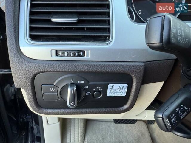 Черный Фольксваген Туарег, объемом двигателя 3 л и пробегом 279 тыс. км за 20400 $, фото 32 на Automoto.ua